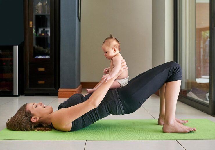 imgi_32_mom-baby-floor-home-exercise-postpartum-fitness-balancing-parenting-with-health-wellness-mother-girl-toddler-workout-ground-house-bonding-stress-relief-cardio_590464-449028